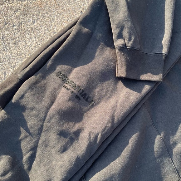 Essentials tracksuit - Picture 4 of 8